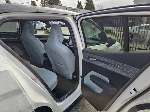 New 2025 Volvo EX30 Ultra w/ Protection Package Premier image 12