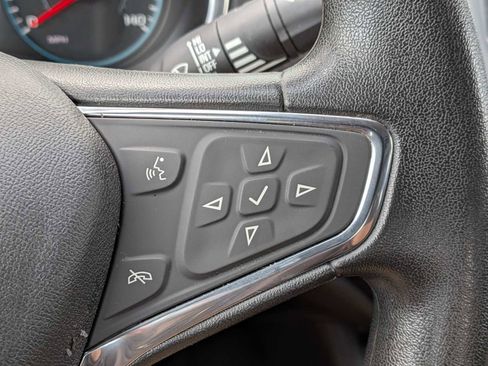 Used 2018 Chevrolet Malibu LT image 25