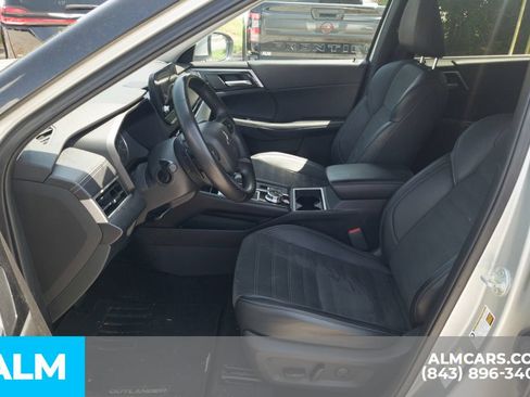 Used 2024 Mitsubishi Outlander SE AWD/4WD image 6