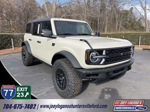 New 2025 Ford Bronco Badlands AWD/4WD image 1