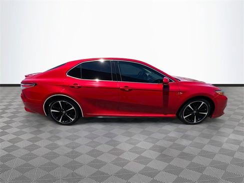 Used 2019 Toyota Camry XSE image 8