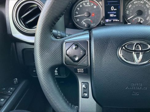 Used 2023 Toyota Tacoma TRD Sport image 21