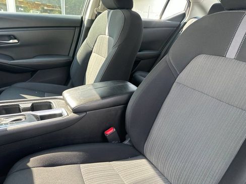 Used 2023 Nissan Sentra SV FWD image 11