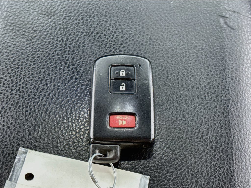 Used 2019 Toyota Tacoma TRD Off-Road AWD/4WD image 29