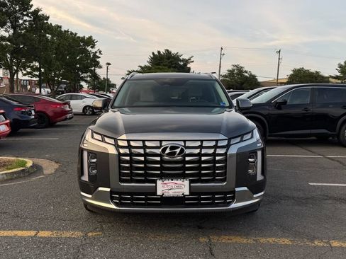 Used 2023 Hyundai Palisade Calligraphy AWD/4WD image 2