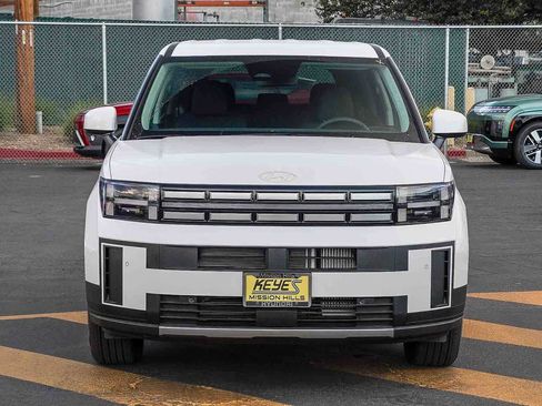 New 2026 Hyundai Santa Fe SE image 2