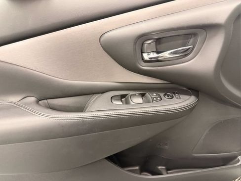 Certified 2024 Nissan Murano SV w/ SV Midnight Edition Package FWD image 14