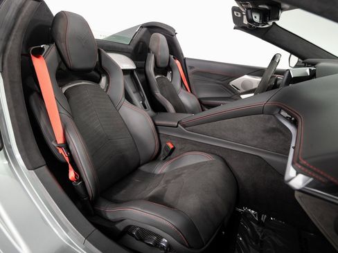 Used 2023 Chevrolet Corvette Z06 image 35