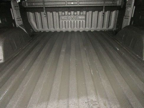 Used 2024 GMC Sierra 1500 SLE w/ X31 Off-Road Package image 19