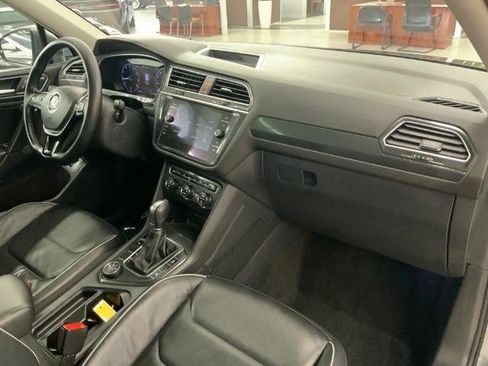 Used 2019 Volkswagen Tiguan SEL Premium AWD/4WD image 10