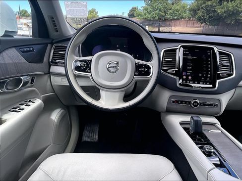 Used 2023 Volvo XC90 B6 Plus w/ Protection Package Premier AWD/4WD image 8