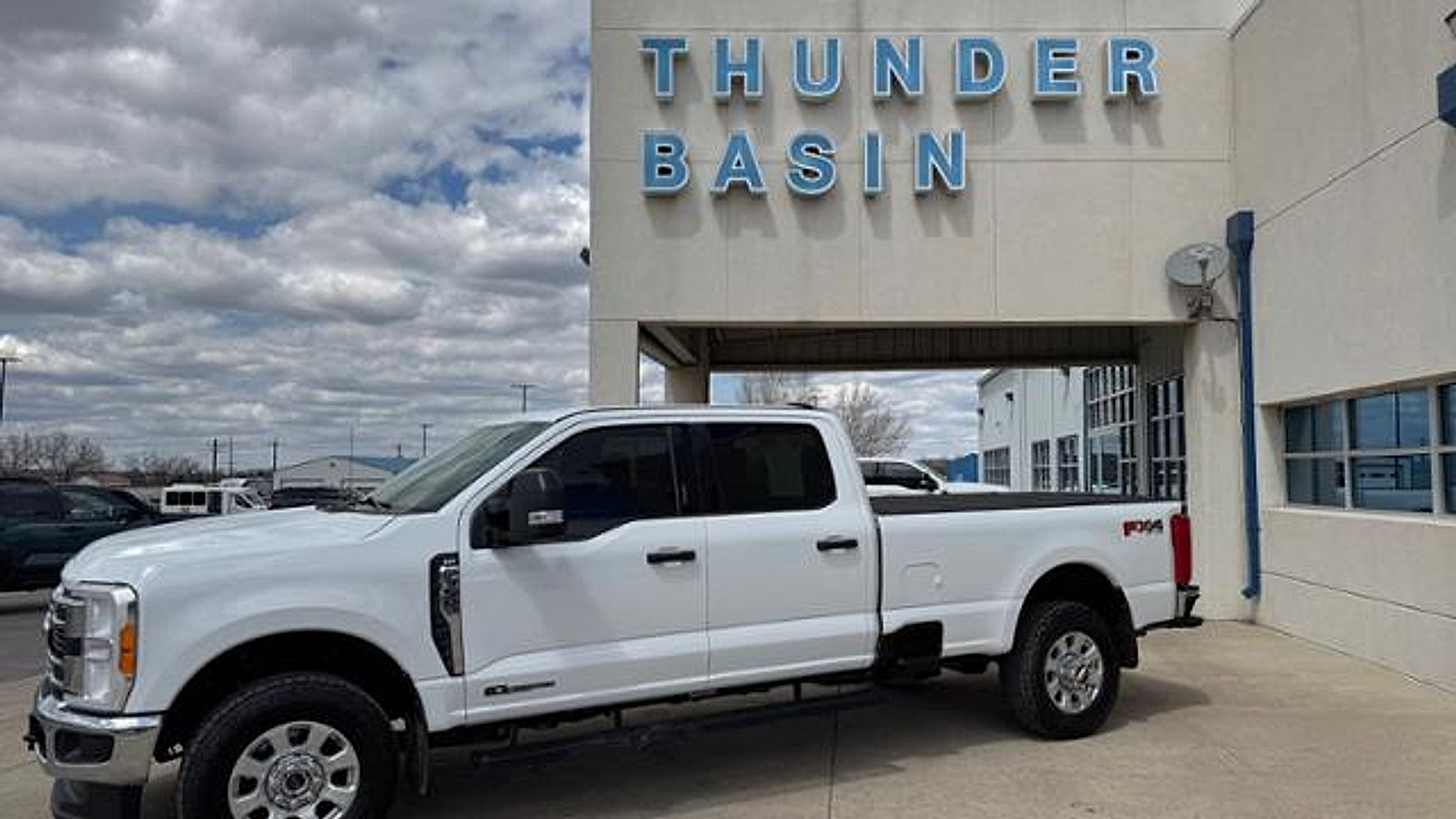 Used 2023 Ford F350 XLT w/ FX4 Off-Road Package AWD/4WD image 2