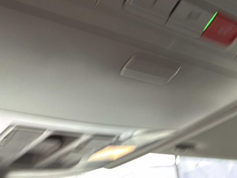 Used 2024 Volkswagen Jetta SE w/ Panoramic Sunroof Package image 28