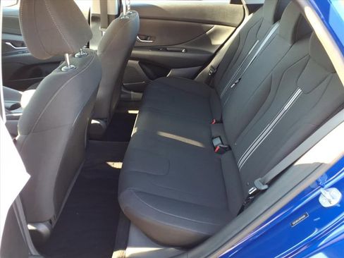 Used 2023 Hyundai Elantra SEL image 12