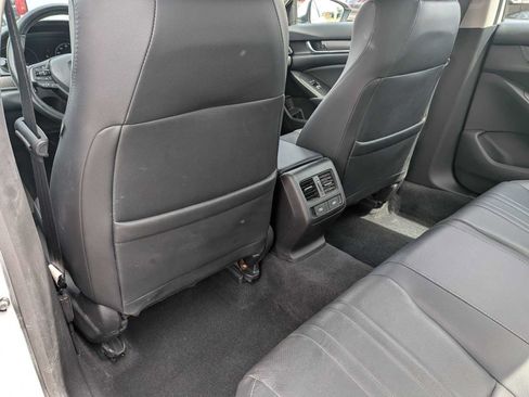 Used 2021 Honda Accord Touring image 18