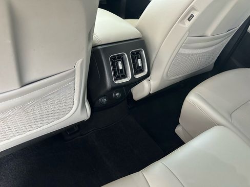 Used 2022 Kia Sorento S w/ Panoramic Sunroof Package FWD image 28