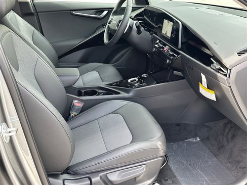 New 2025 Kia Niro Wind image 13
