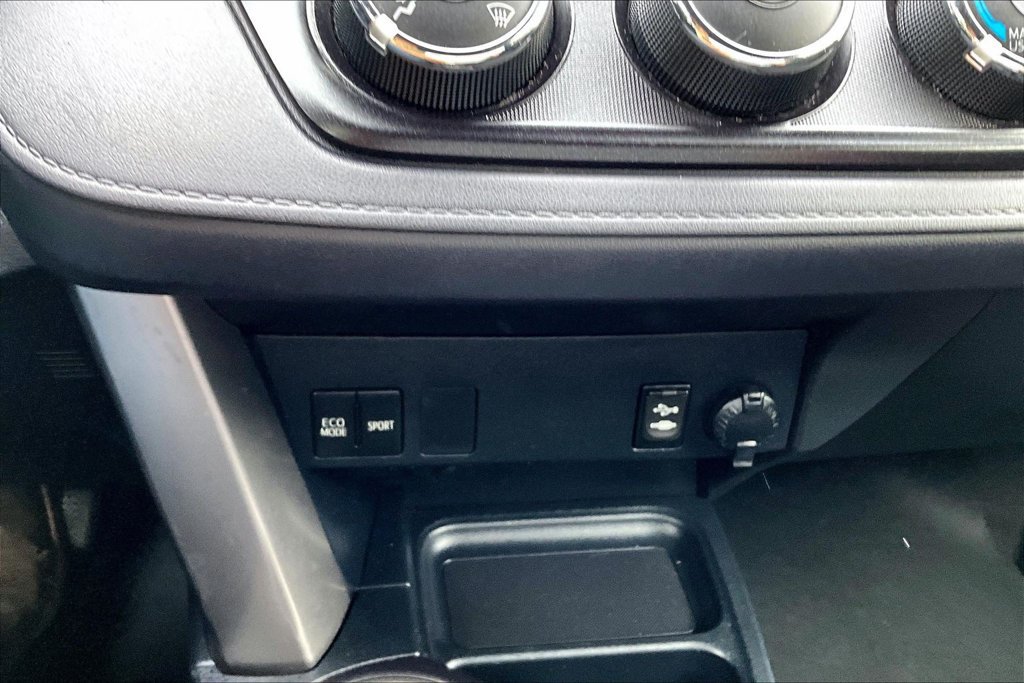 Used 2016 Toyota RAV4 LE AWD/4WD image 15