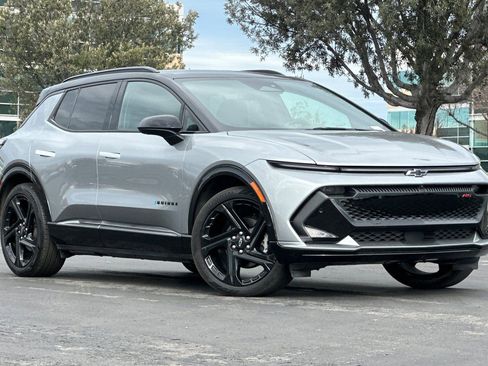 Certified 2024 Chevrolet Equinox EV RS image 2