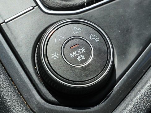 Used 2022 Volkswagen Tiguan S AWD/4WD image 28