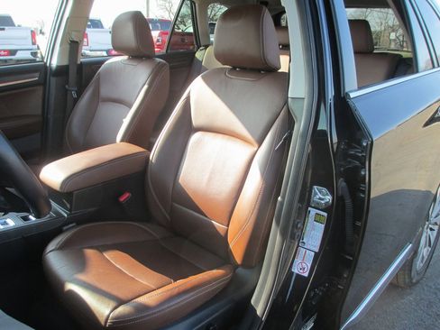 Used 2019 Subaru Outback 2.5i Touring w/ Popular Package #3A image 18