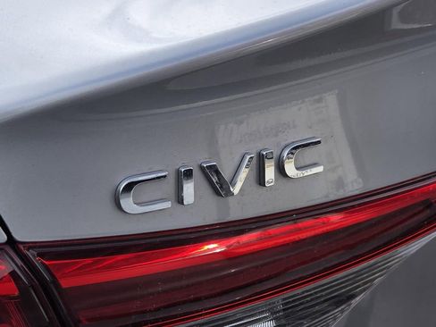 Used 2023 Honda Civic Sport image 5