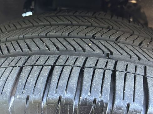 Certified 2022 Jeep Wagoneer Series III image 3