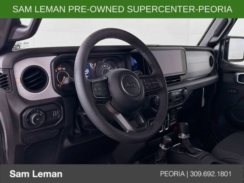 Used 2026 Jeep Wrangler Unlimited Sport AWD/4WD image 9