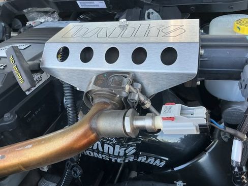 Used 2018 RAM 2500 Laramie w/ Protection Group AWD/4WD image 30
