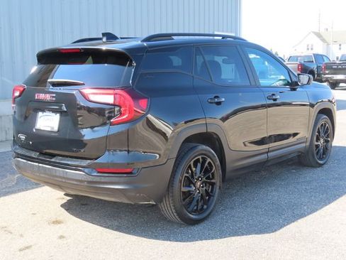 Used 2024 GMC Terrain SLE w/ Driver Convenience Package AWD/4WD image 3