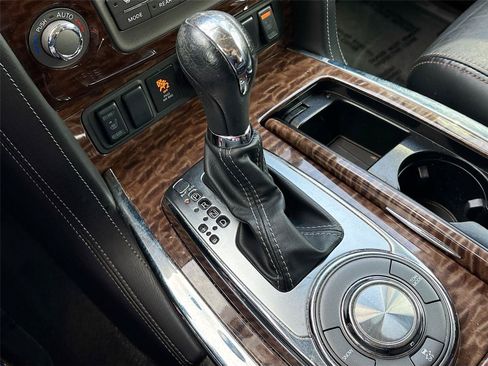 Used 2020 Nissan Armada SL w/ Premium Package RWD image 17