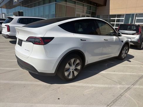 Used 2023 Tesla Model Y Long Range image 16