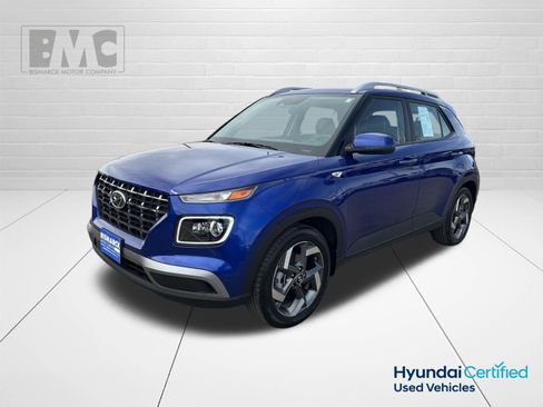 Used 2023 Hyundai Venue Limited FWD image 1