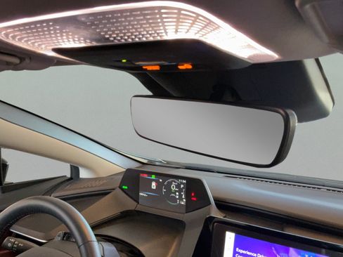 Certified 2026 Toyota Prius Plug-In Hybrid FWD image 37