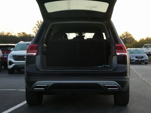 Used 2019 Volkswagen Atlas SE image 25