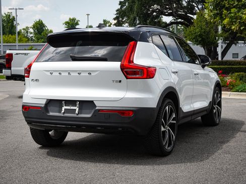 Used 2021 Volvo XC40 T5 R-Design w/ Advanced Package AWD/4WD image 10
