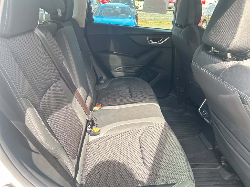 Certified 2023 Subaru Forester Premium AWD/4WD image 32
