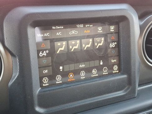 Used 2021 Jeep Gladiator Sport image 18