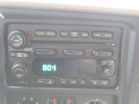 Used 2006 Chevrolet Avalanche LS w/ Preferred Equipment Group RWD image 18