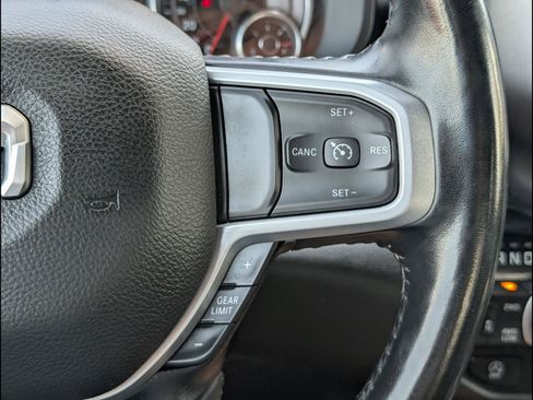 Used 2022 RAM 1500 Big Horn AWD/4WD image 16