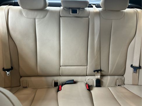 Used 2017 BMW 330i xDrive Sedan image 16