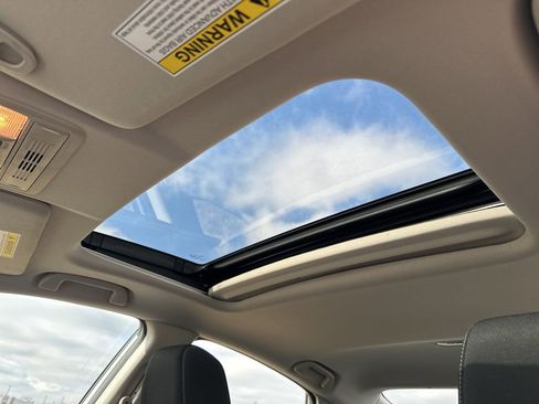 Used 2019 Honda Civic EX image 5