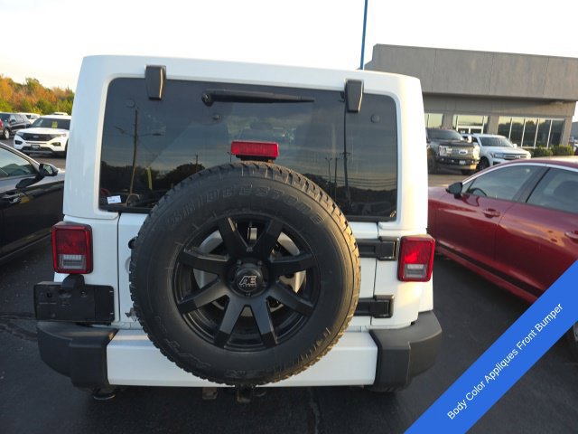 Used 2016 Jeep Wrangler Unlimited Sahara w/ Connectivity Group AWD/4WD image 7