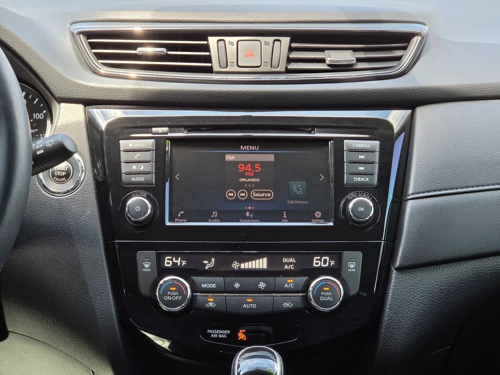 Used 2018 Nissan Rogue SV AWD/4WD image 12