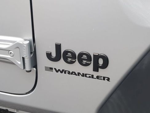 Used 2023 Jeep Wrangler Unlimited Sport AWD/4WD image 13