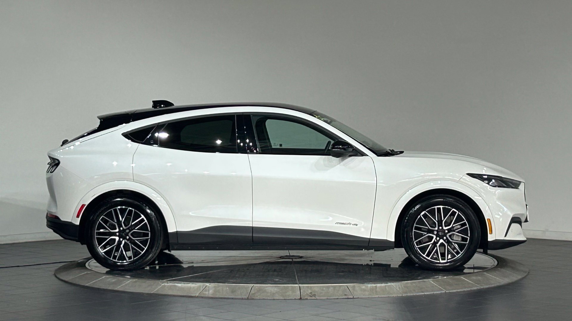 New 2025 Ford Mustang Mach-E Premium AWD/4WD image 11