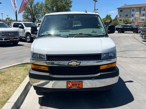 Used 2020 Chevrolet Express 3500 LT w/ LT Preferred Equipment Group RWD image 5