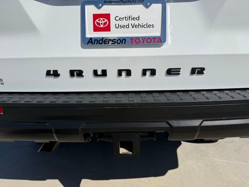 Certified 2025 Toyota 4Runner SR5 AWD/4WD image 37