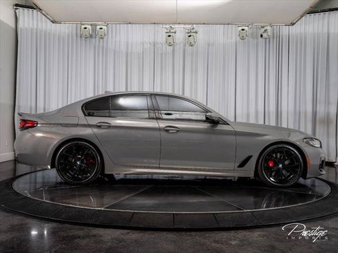 Used 2021 BMW M550i xDrive w/ Premium Package AWD/4WD image 16