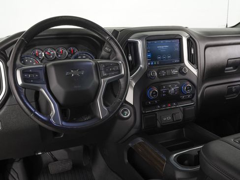 Used 2022 Chevrolet Silverado 1500 LT Trail Boss w/ LPO, Dark Essentials Package AWD/4WD image 11